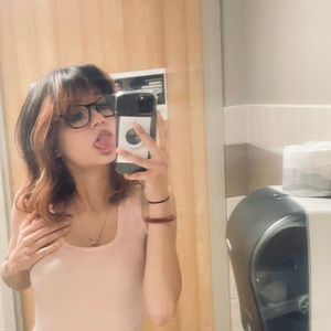 Meet your Posher, Paola